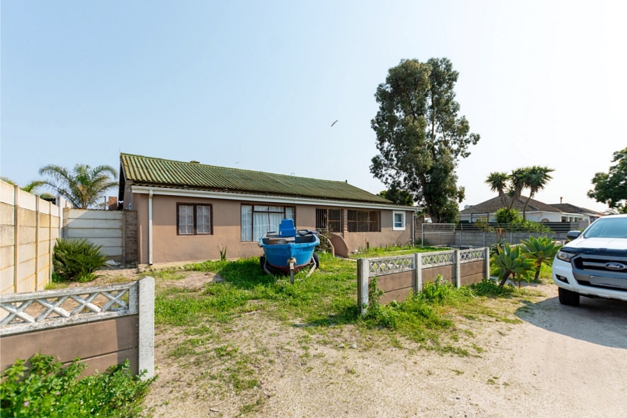 5 Bedroom Property for Sale in Laaiplek Western Cape